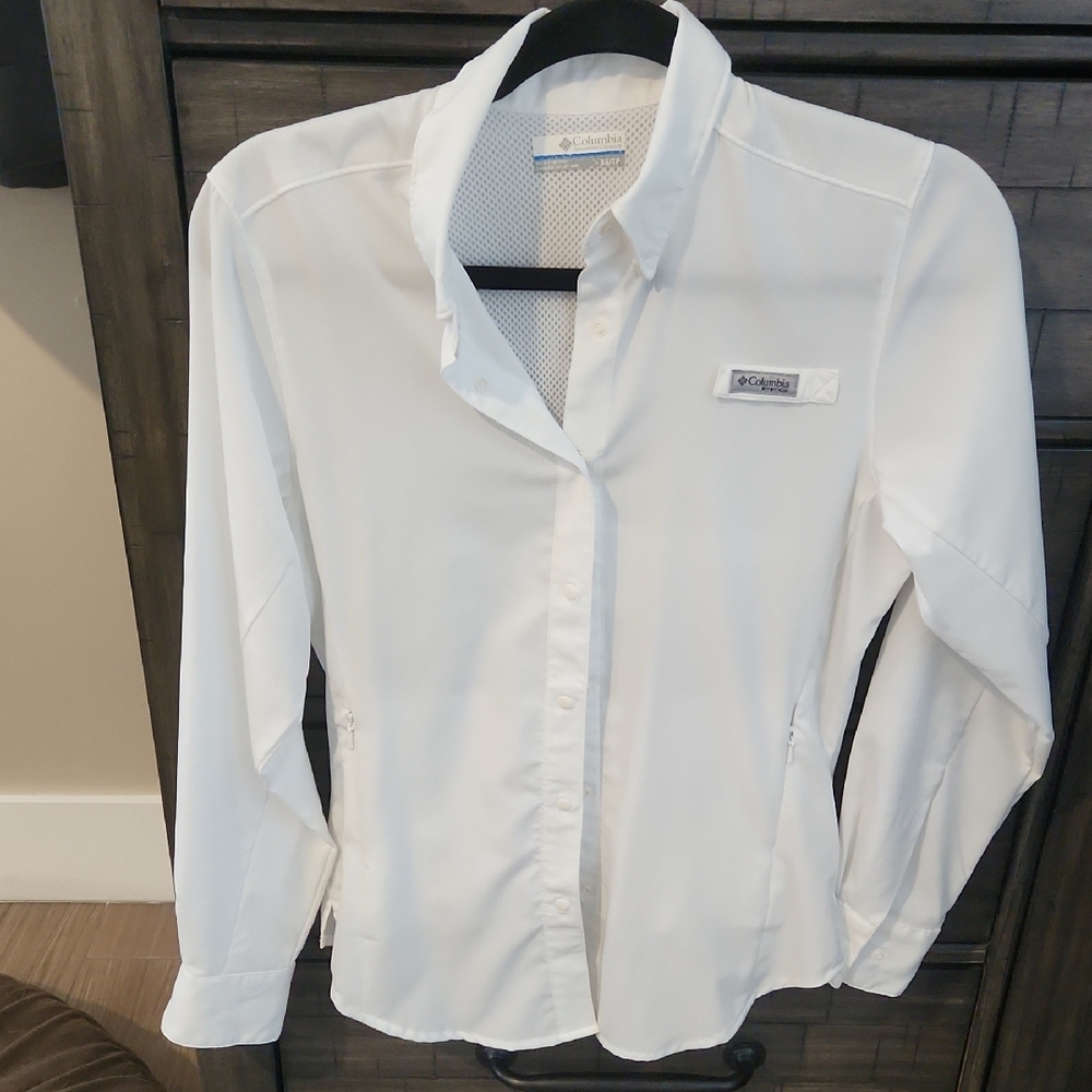 Columbia Classic White Long Sleeve Shirt